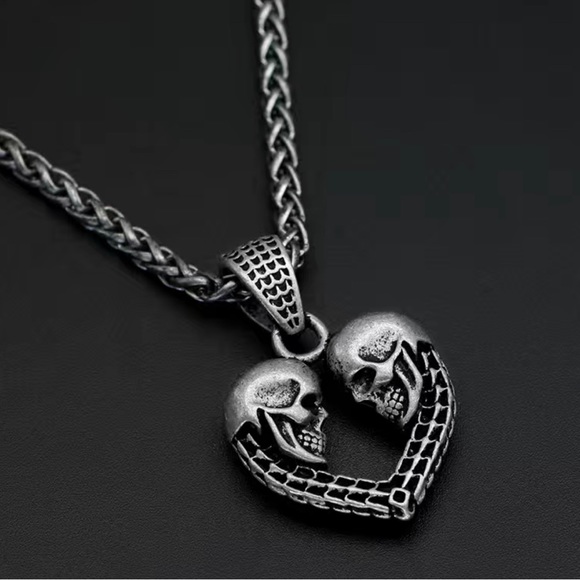 💀💀💀 - Love in Death Pendant Necklace 💀💀💀 - Picture 5 of 9